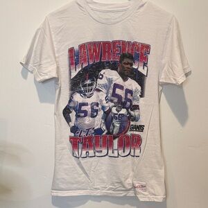 Mitchell & Ness NY Giants Lawrence Taylor White Graphic Tee - Adult Small